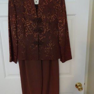 Jessica Howard NEW Dressy Paintsuit in Size 8 Bronze
